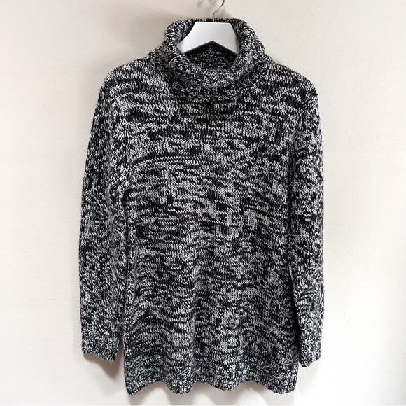 Sundance ~Marled Long Relaxed Turtleneck Sweater in size Small - Picture 2 of 13